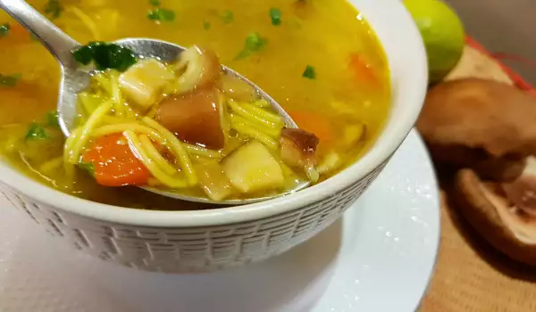 Sopa de setas shiitake y azafrán