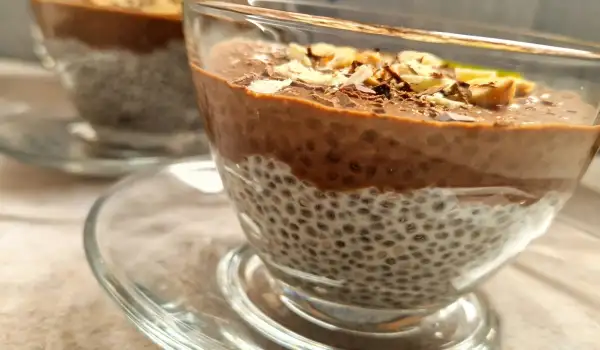 Postre de chía con chocolate y miel