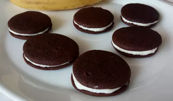 Galletas pegadas con crema de plátano