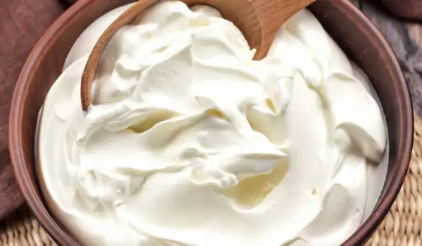 ¿Cómo hacer yogur colado?