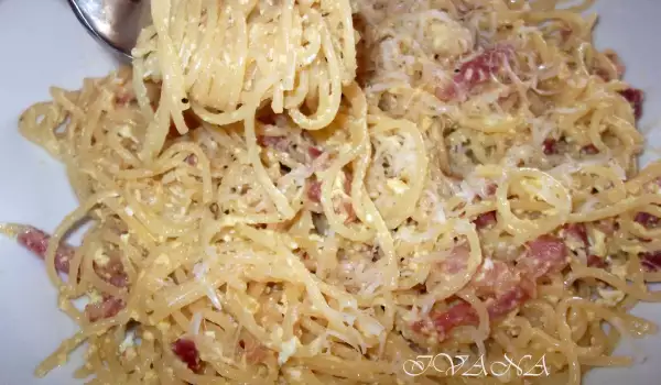 Espaguetis Carbonara - una receta auténtica de Roma