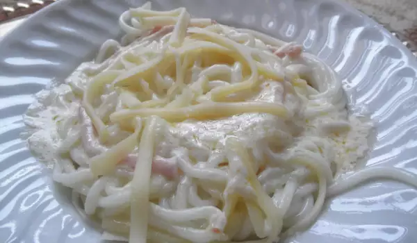 Espaguetis a la Carbonara (con nata)