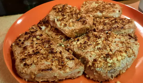 Filete de atún con costra crujiente de frutos secos