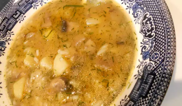 Sopa de calabacín, patatas y champiñones