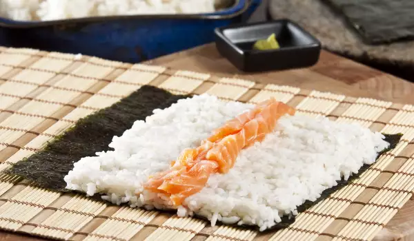 Sushi con alga Nori
