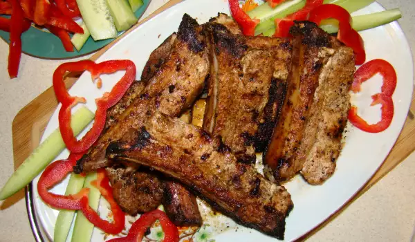 Costillas de cerdo a la parrilla (receta clásica)