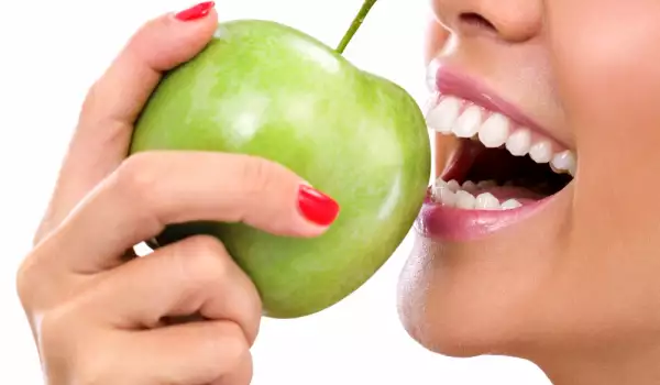 La alimentación es muy importante para la salud de los dientes