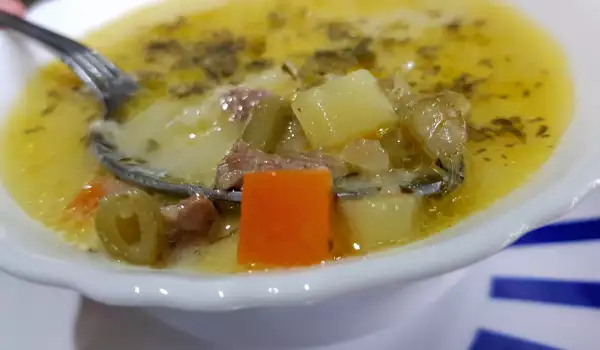 Sopa de ternera de Ohrid