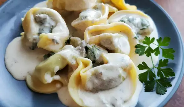 Tortellini con Salsa de Gorgonzola