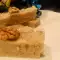 Turrón de almendra con nata y nueces