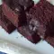 Brownie ligero de remolacha y coco