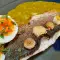 Lubina a la sartén con salsa de puerros y azafrán
