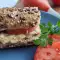 Bocadillo integral con aguacate