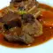 Rabo de toro estofado al estilo romano