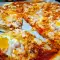 Pizza de pollo y huevos de codorniz