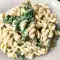 Pasta rotini con espinacas y queso crema