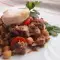 Ensalada de garbanzos con huevo escalfado