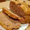 Pan de pueblo con nueces y vino