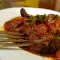 Carrilleras de ternera con salsa de vino y zanahorias