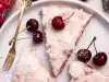 Tarta de queso con skyr y cerezas