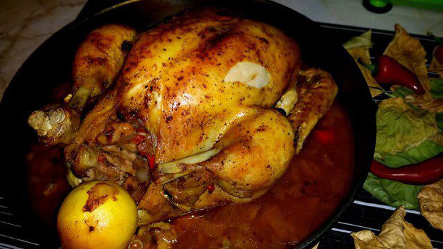 Pollo relleno al horno