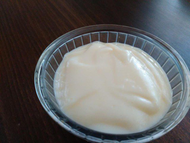 Crema pastelera de vainilla (receta fácil)