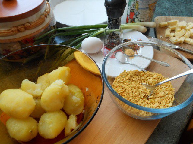 Bolitas de patata al horno con queso Cheddar