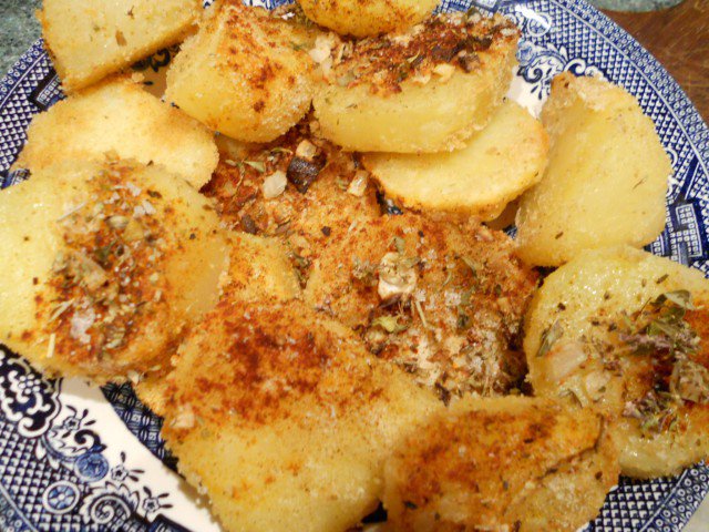 Patatas crujientes al horno con tomillo y orégano