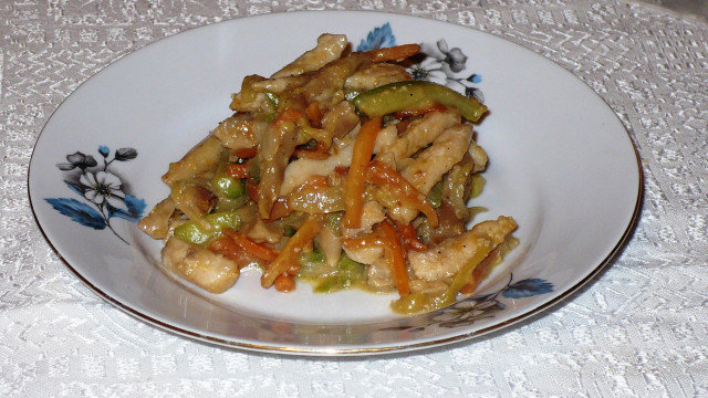 Pollo con verduras al estilo chino