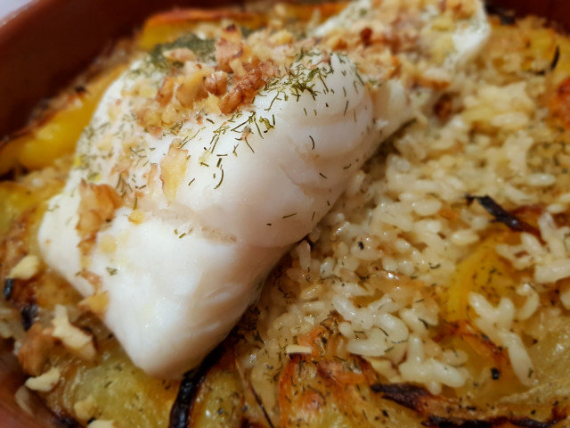 Bacalao con arroz y patatas