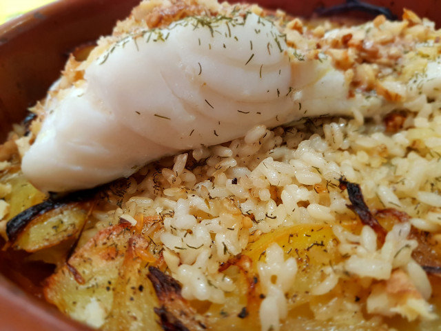 Bacalao con arroz y patatas