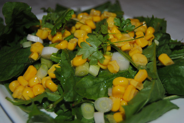 Ensalada Energética con Hojas de Diente de León