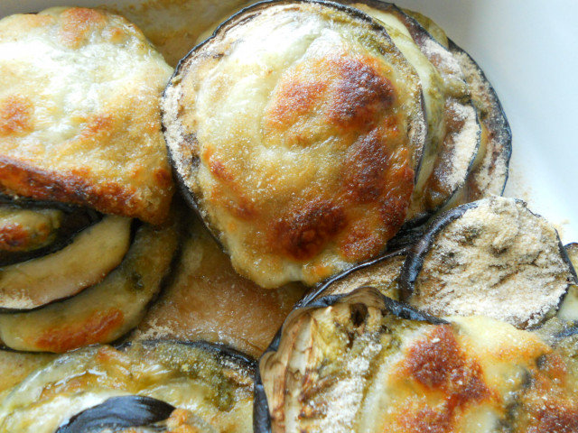 Parmigiana con berenjena y mozzarella