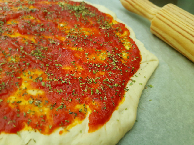 Pizza con corazón de queso