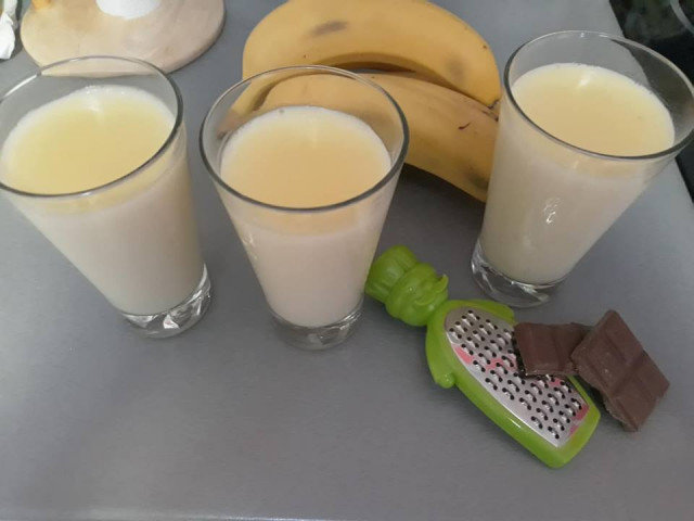 Postre de crema de plátano sin huevos