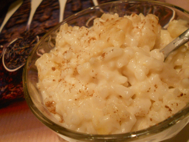 Pudín de arroz con nata y manzanas