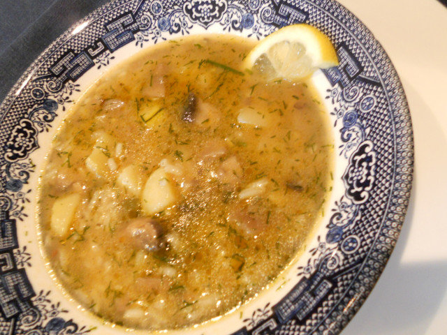 Sopa de calabacín, patatas y champiñones