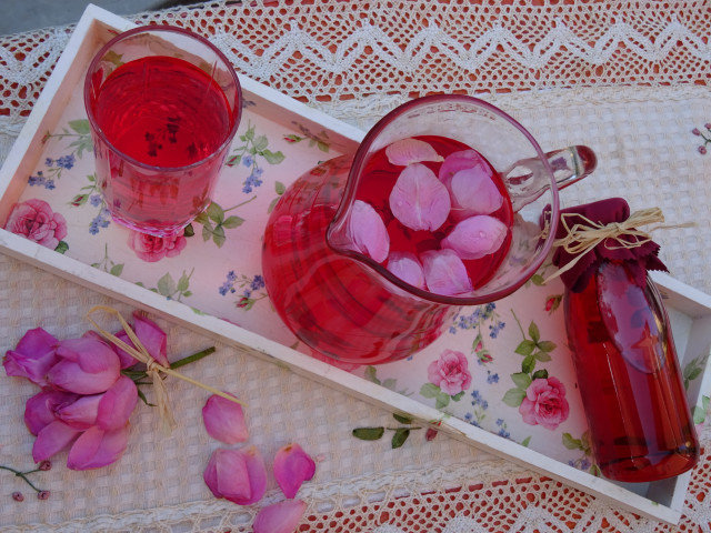 Jarabe de rosas (receta auténtica)
