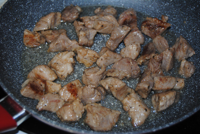 Tacos de cerdo con puerros (Kavurma)