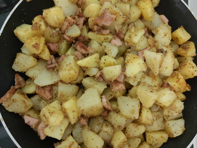 Patatas salteadas con bacon