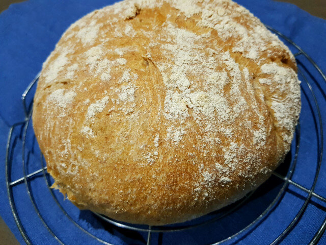 Hermoso pan de centeno y trigo