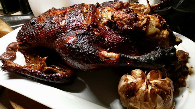 Pato asado con castañas