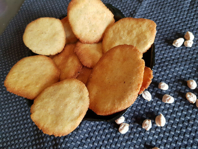 Crackers de harina de garbanzo