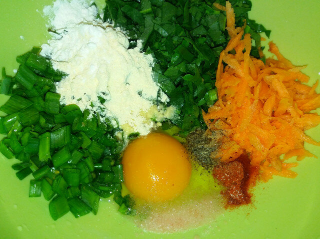 Huevos revueltos con zanahoria y acedera