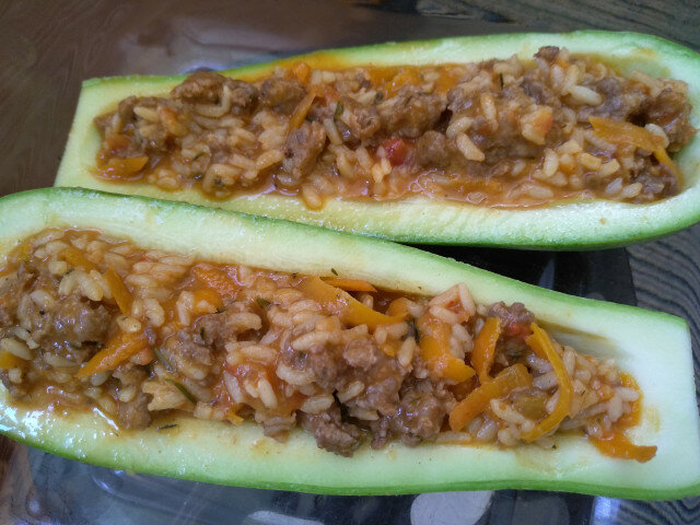 Calabacín al horno relleno de carne picada