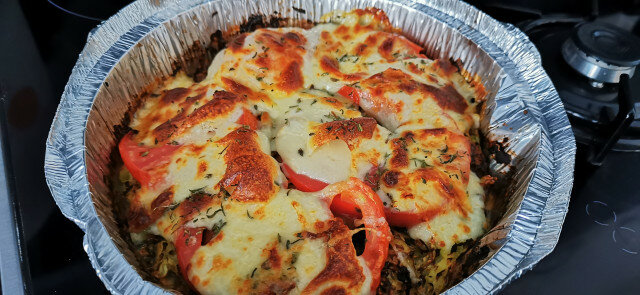 Pizza con calabacín y mozzarella