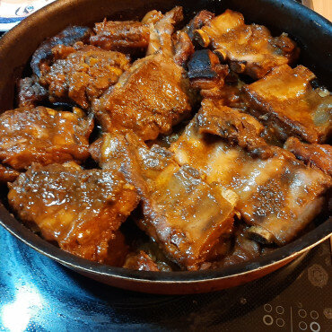 Costillas de cerdo con miel y mostaza al horno