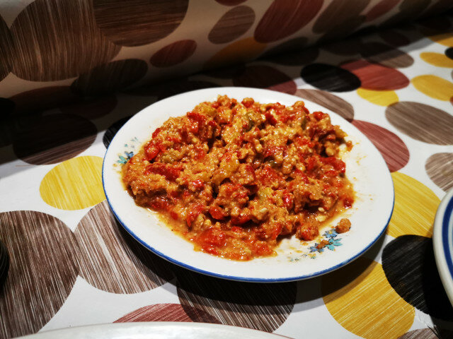Muhammara - salsa de pimientos rojos árabe