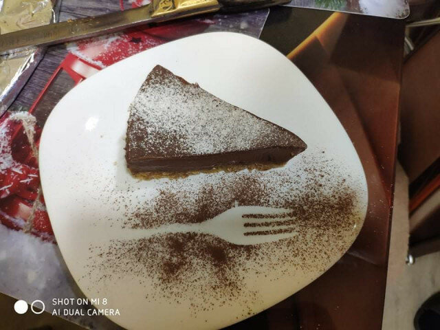 Tarta de chocolate con nata
