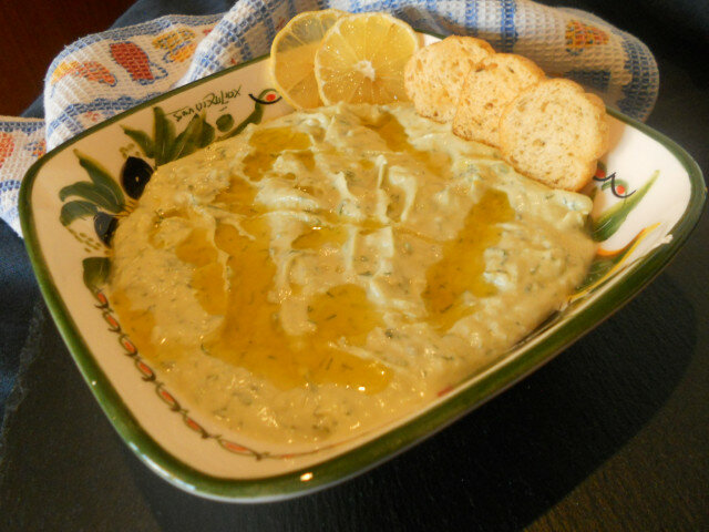 Mousse de aguacate y crema agria